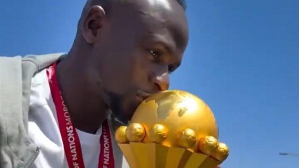 استقبال جماهيري حاشد في شوارع دكار للمنتخب السنغالي بعد التتويج بكأس افريقيا