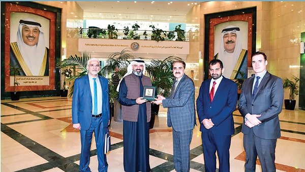 مدير عام «الزراعة» بحث مع وفد باكستاني تبادل الخبرات الفنية والتقنية وتطوير الشراكات بين القطاعين العام والخاص