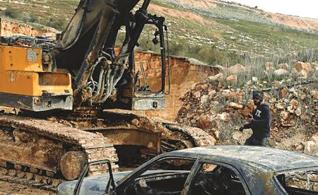 إسرائيل تواصل خرق اتفاق وقف النار وتشن غارات على غزة