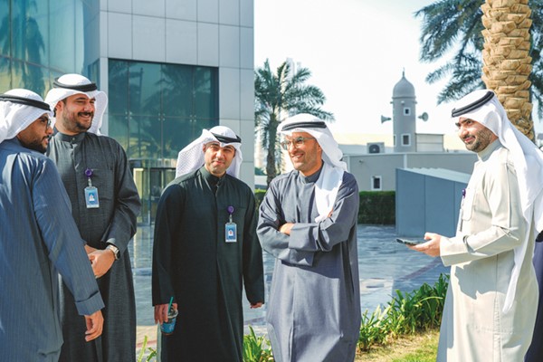 موظفو بنك برقان خلال الحفل