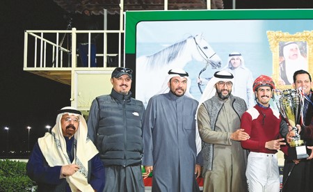 «صياح» و«المقام» يقتنصان كأسي السلمان في نادي الصيد