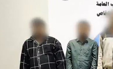 قطاع الأمن الجنائي يضبط مصنعاً لتصنيع مشروبات كحولية داخل استراحة بمنطقة كبد