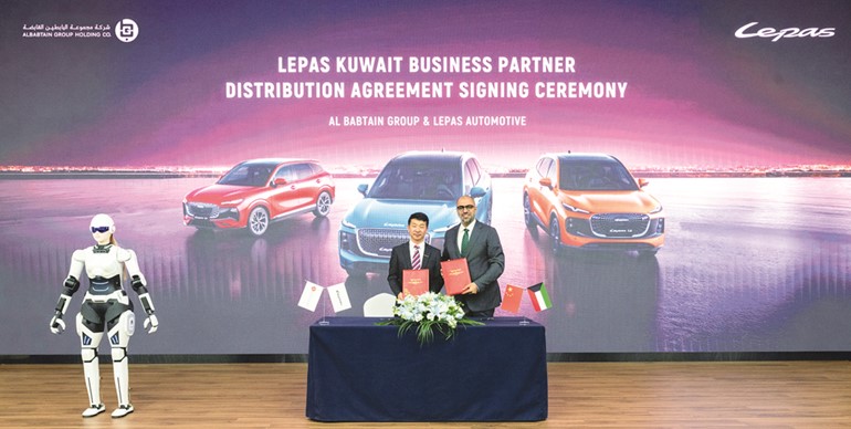  لايباس توقع اتفاقية توزيع مع مجموعة البابطين في الكويت