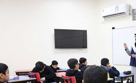 طلبة المدارس دشَّنوا الفصل الدراسي الثاني