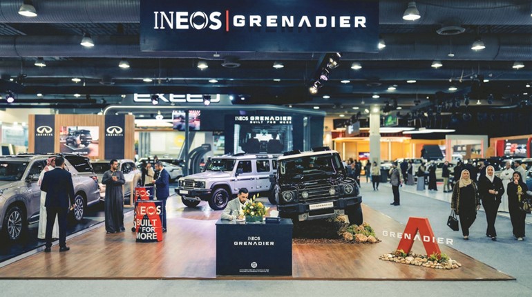 INEOS Grenadier البابطين تتألق في معرض السيارات