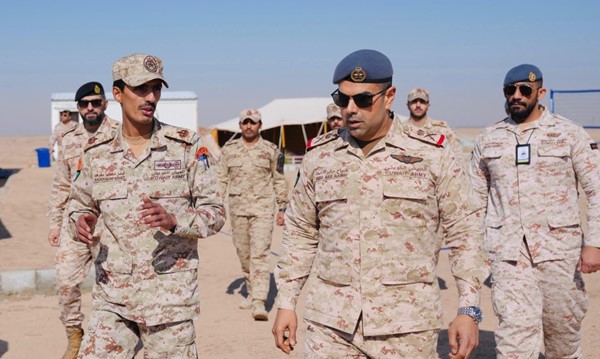  نائب رئيس الأركان العامة للجيش اللواء الركن طيار الشيخ صباح جابر الأحمد بزيارة تفقدية إلى عدد من المواقع التابعة للجيش