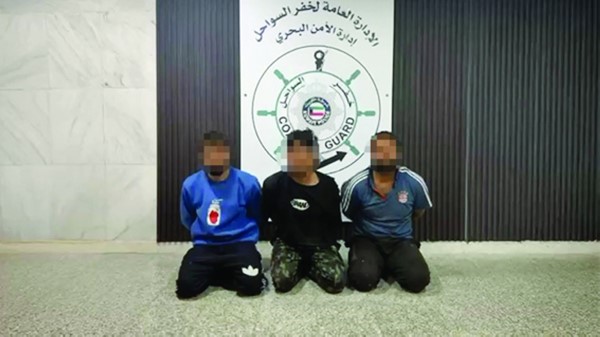 ضبط 3 إيرانيين تورطوا في قضايا سطو مسلح بالمياه الإقليمية