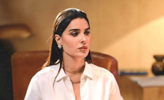 نورهان منصور تحوم حولها الشبهات في «التمثيلية»