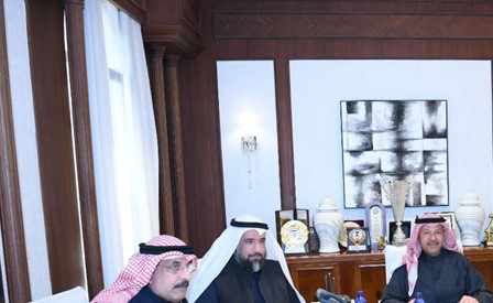 عذبي الناصر بحث مع رؤساء لجان مجلس الفروانية تطوير الخدمات والارتقاء بالأداء