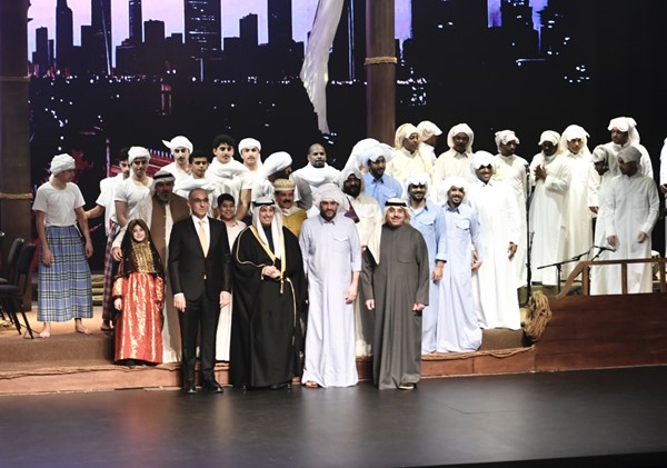  لقطة جماعية خلال حفل افتتاح المهرجان