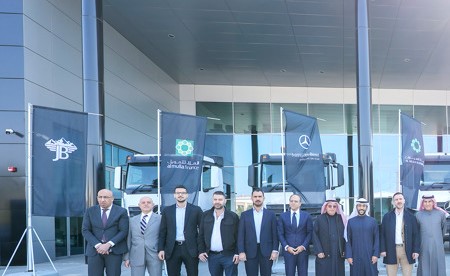 «مجموعة الملا» تعلن تسليم أكثر من 150 شاحنة من «مرسيدس - بنز»