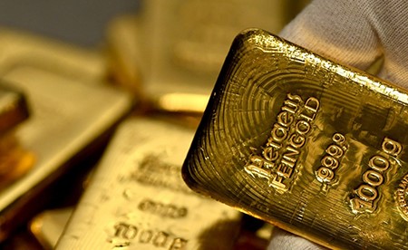 ارتفاعات جنونية للذهب..وسعر الأونصة يتخطى الـ5300 دولار