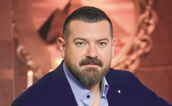 عائشة بن أحمد تعود للتعاون مع عمرو يوسف