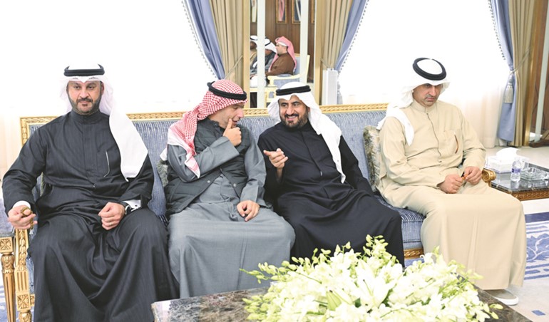 الشيخ نمر الصباح والشيخ خالد سالم العبدالعزيز