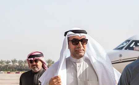 وكيل "الإعلام" يستقبل وزير الاقتصاد والسياحة الإماراتي لدى وصوله إلى البلاد