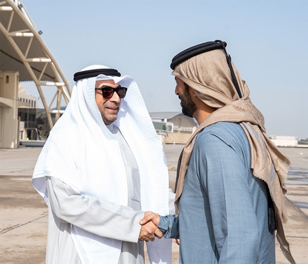 وكيل "الإعلام" يستقبل وزير الاقتصاد والسياحة الإماراتي لدى وصوله إلى البلاد