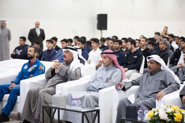 «التربية» استضافت وزير الشباب الإماراتي لبحث تعزيز التعاون التربوي والشبابي المشترك