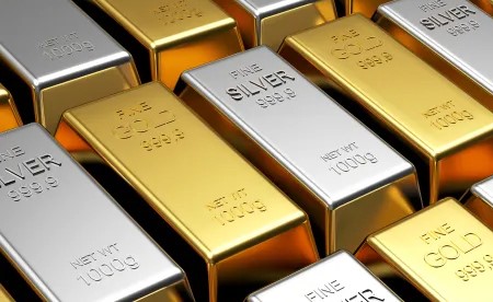 الذهب يهبط بـ 8% لما دون 5 آلاف دولار للأونصة