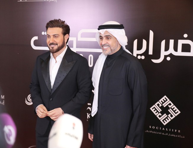 الجوهر يلمع .. والمهندس يبدع .. وطالب تشعل المسرح 