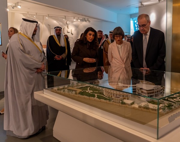 رئيس الاتحاد السويسري قام بزيارة إلى متحف قصر السلام واطلع على ما يحتويه من مقتنيات ووثائق تاريخية