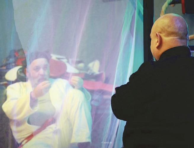 مشهد من العمل