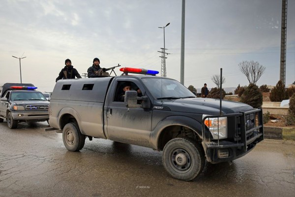 قوات الأمن السورية تدخل مناطق سيطرة قسد في الحسكة وعين العرب