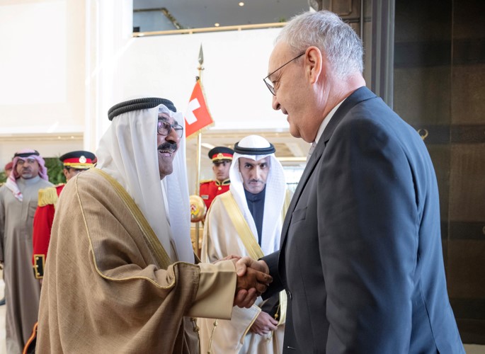 صاحب السمو الأمير الشيخ مشعل الأحمد مرحبا بالرئيس غي بارميلان رئيس الاتحاد السويسري