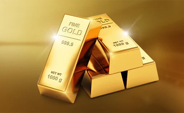 الذهب يلامس 4900 دولار للأونصة في المعاملات الفورية