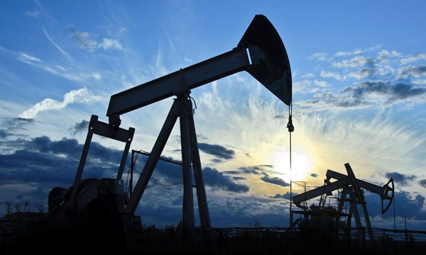 سعر برميل النفط الكويتي ينخفض ليبلغ 63.33 دولاراً