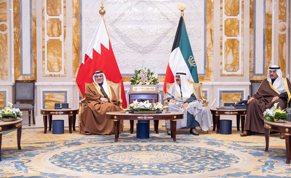 صاحب السمو يستقبل ولي العهد رئيس الوزراء بمملكة البحرين