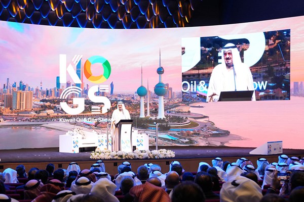 رئيس الوزراء: شركات النفط العالمية تسهم في تطوير الاكتشافات البحرية للنفط والغاز