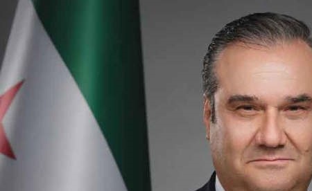 حاكم المصرف المركزي يطلب من المصارف العاملة تلبية طلبات السحوبات بعدل مع إعطاء الأولوية للرواتب