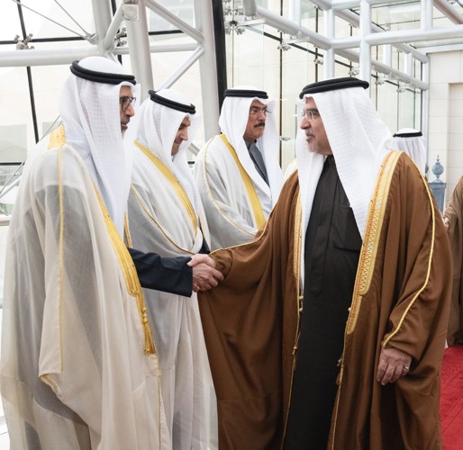م. سيد جلال الطبطبائي والمستشار ناصر السميط والشيخ جراح الجابر في استقبال ضيف الكويت