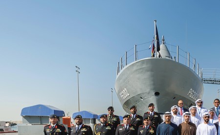 آمر القوة البحرية يشارك بحفل إنزال الزورق الأول بمشروع «الدرة» في مصنع أبوظبي لبناء السفن