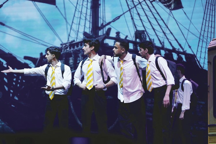 محمد السعد: انتهيت من حفلتنا الـ Top في قطر.. ومسلسل مدرسة النخبة مستمر