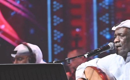 «أشعار وغناوي راشد بورسلي».. وروح «التسعينيات»