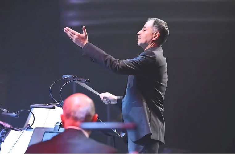  أشعار وغناوي راشد بورسلي .. وروح التسعينيات 