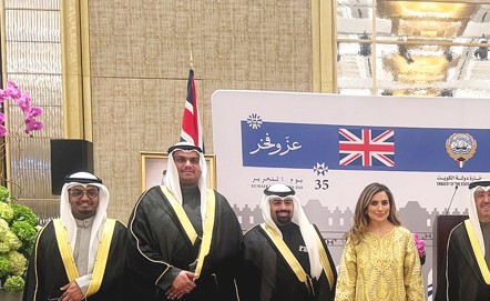 سفاراتنا حول العالم احتفلت بالذكرى الـ 65 للعيد الوطني والـ 35 ليوم التحرير: علاقات أخوية متميزة تجمع الكويت ومختلف الدول في جميع المجالات