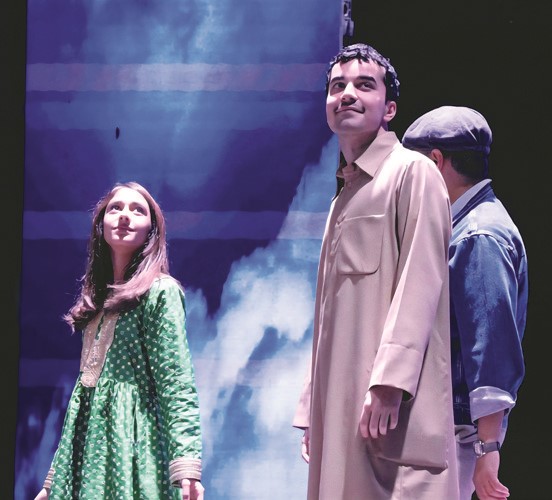  نسيج .. الفرجة والتأمل