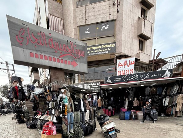 البضاعة السورية في لبنان.. رفوفها تتزايد وصار لها وكلاء