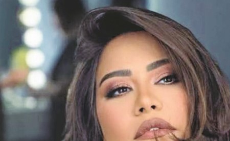 شيرين مفاجأة ألبوم حماقي الجديد