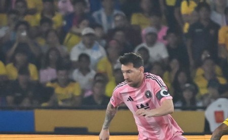 ميسي يسجل في شباك برشلونة أول أهدافه لعام 2026