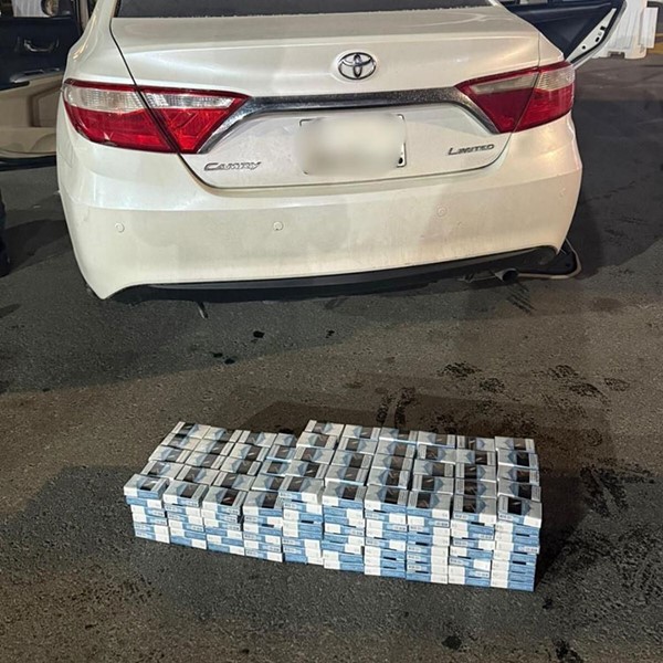 جمارك النويصيب تحبط خمس ضبطيات تهريب سجائر وتضبط "1.639" علبة مخبأة داخل مركبات