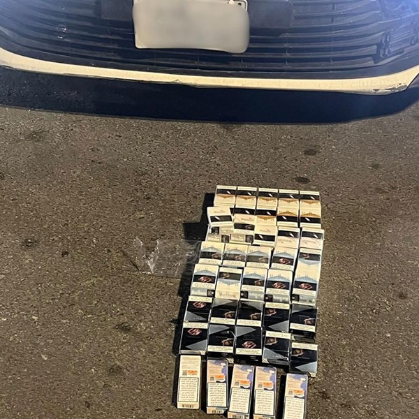 جمارك النويصيب تحبط خمس ضبطيات تهريب سجائر وتضبط "1.639" علبة مخبأة داخل مركبات