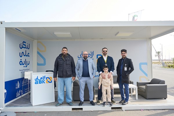  الأهلي رعى مهرجان نادي بورشه الكويت السنوية