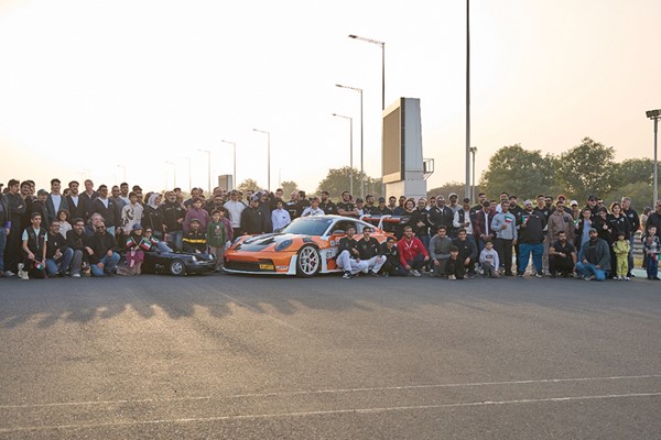  الأهلي رعى مهرجان نادي بورشه الكويت السنوية