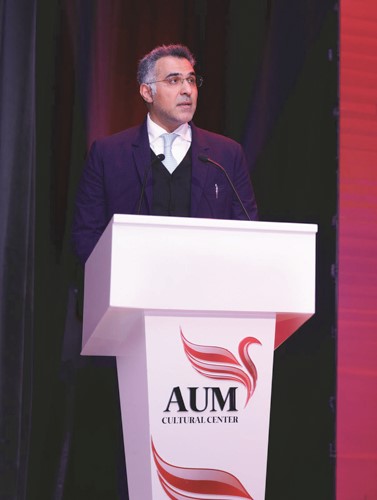  وياي و AUM يطلقان تحدي الابتكار الطلابي بالتعاون مع Plug and Play 