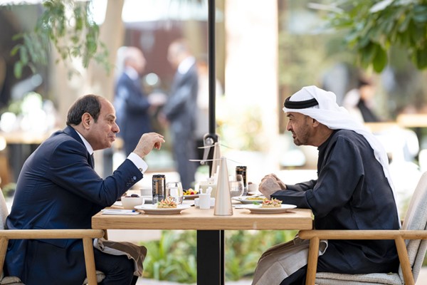 محمد بن زايد والسيسي: ضرورة التنفيذ الكامل لاتفاق وقف الحرب في غزة وخطة ترامب للسلام