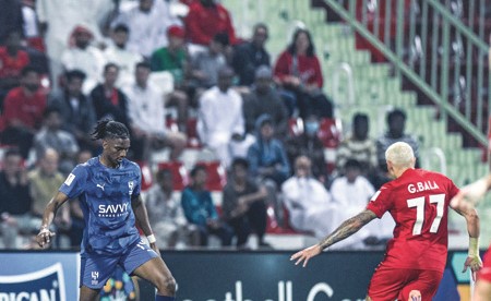 الهلال يحافظ على صدارة «أبطال النخبة»