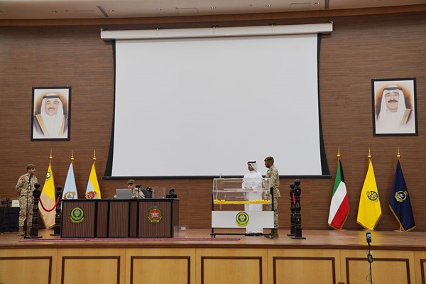 رئيس الأركان يحضر إجراءات القرعة العلنية لدفعة الطلبة الضباط/ 25 لحملة الشهادة الجامعية والدراسات العليا